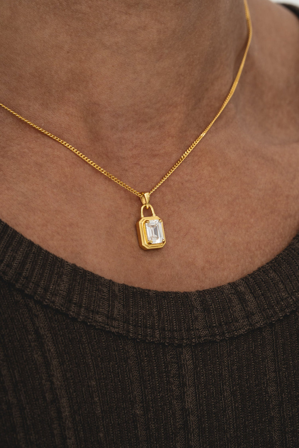 Solitaire Necklace - Gold