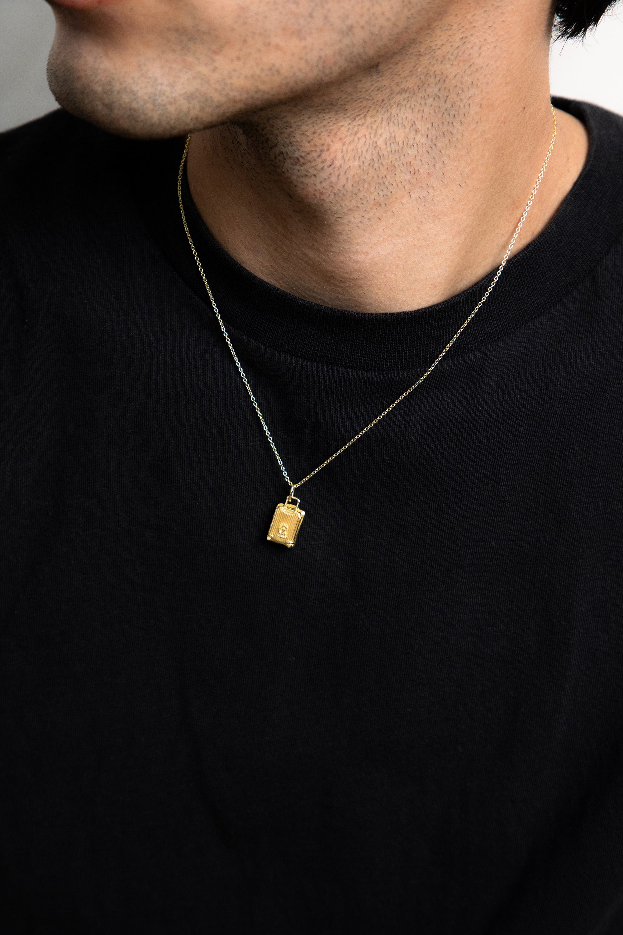 Luggage Pendant - Gold